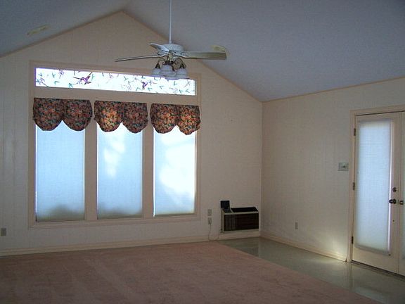 5th image of 1201 E Morgan Ave
