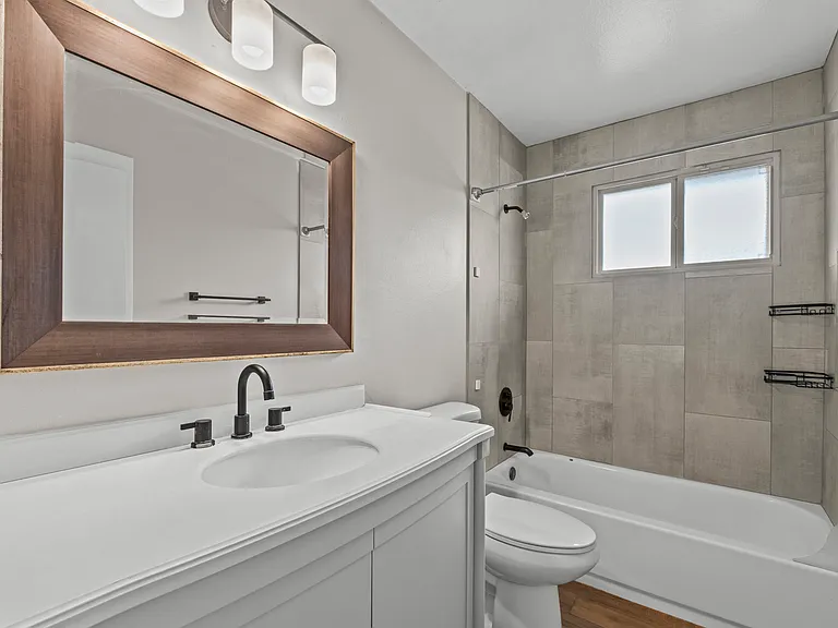 1229 E Manhatton Dr — Photo 15