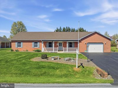 1217 S Pointe Dr, Hagerstown, MD, 21740