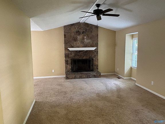 5th image of 209 Evalyn St