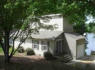 1732 Memorial Drive Ext, Greer, SC 29651