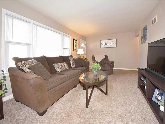 5th image of 9744 Margo Ann Ln