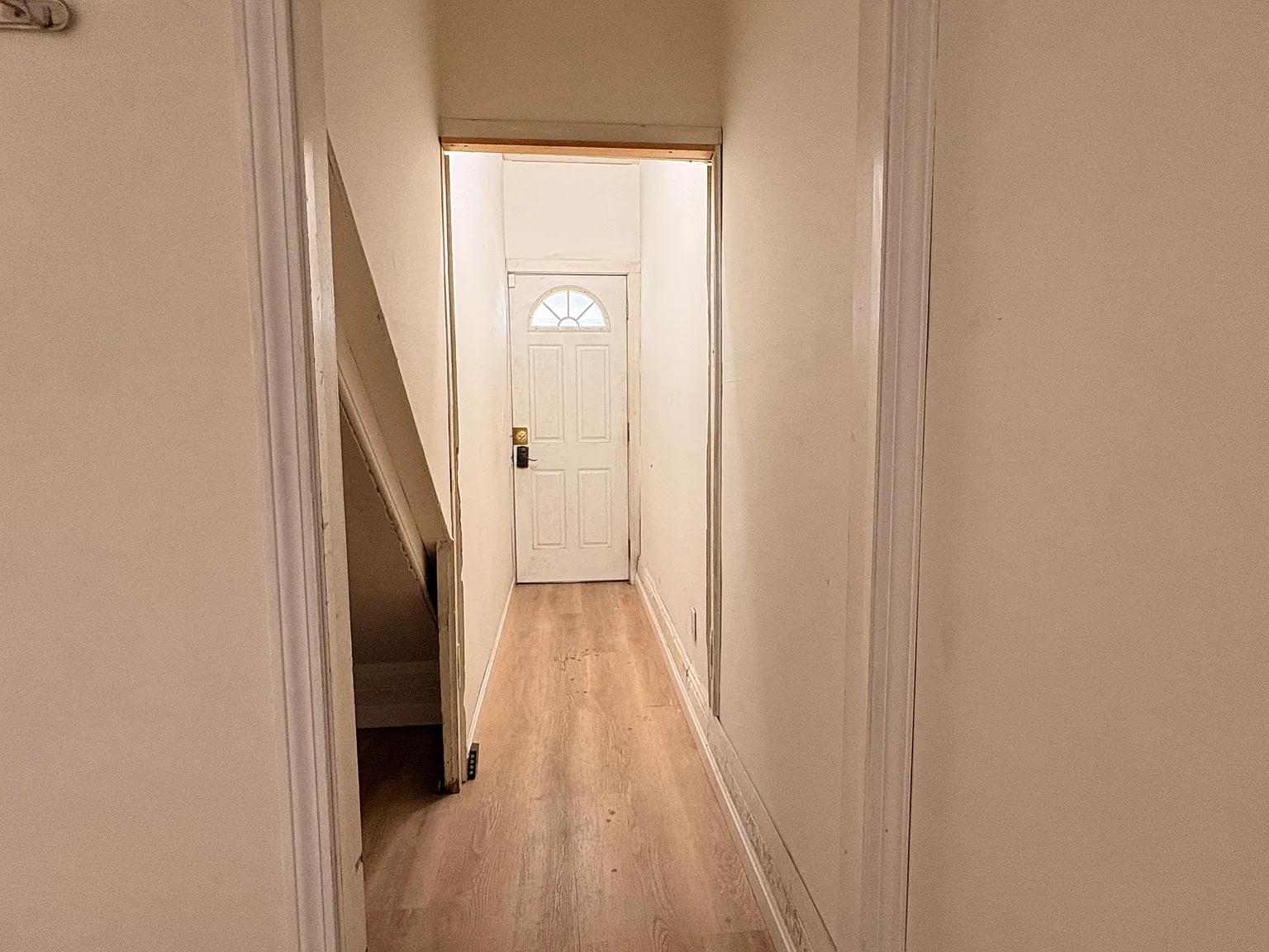 3 bed, 1200 sqft, $2,900 — Photo 2