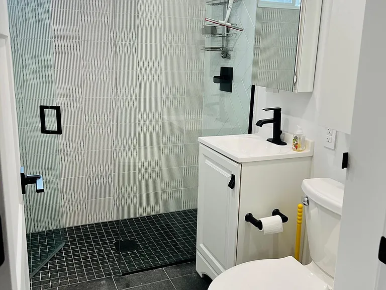 6435 Allison St — Photo 7