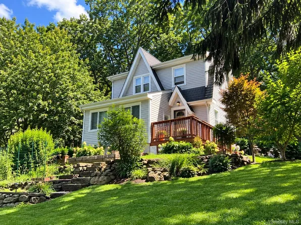 82 Birch Drive, Pleasantville, NY 10570