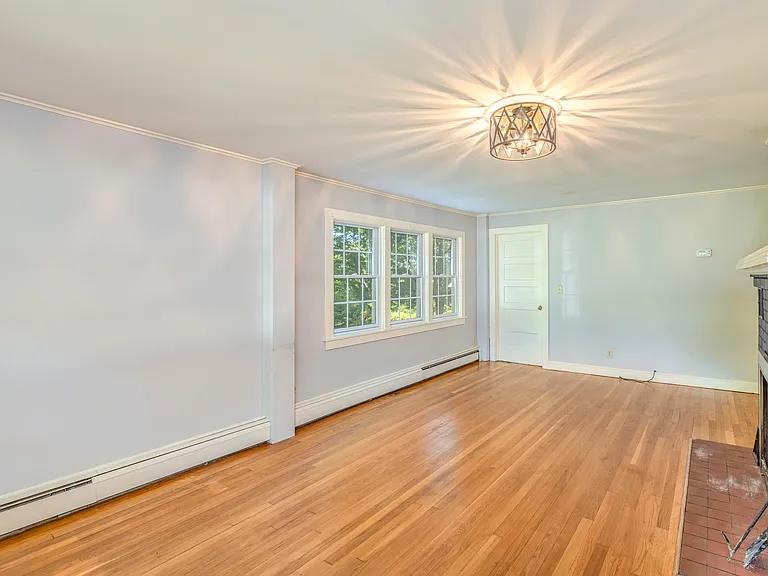 4 Hydeville Rd #1 — Photo 9