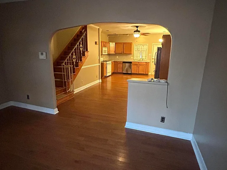 263 S Hancock St — Photo 5
