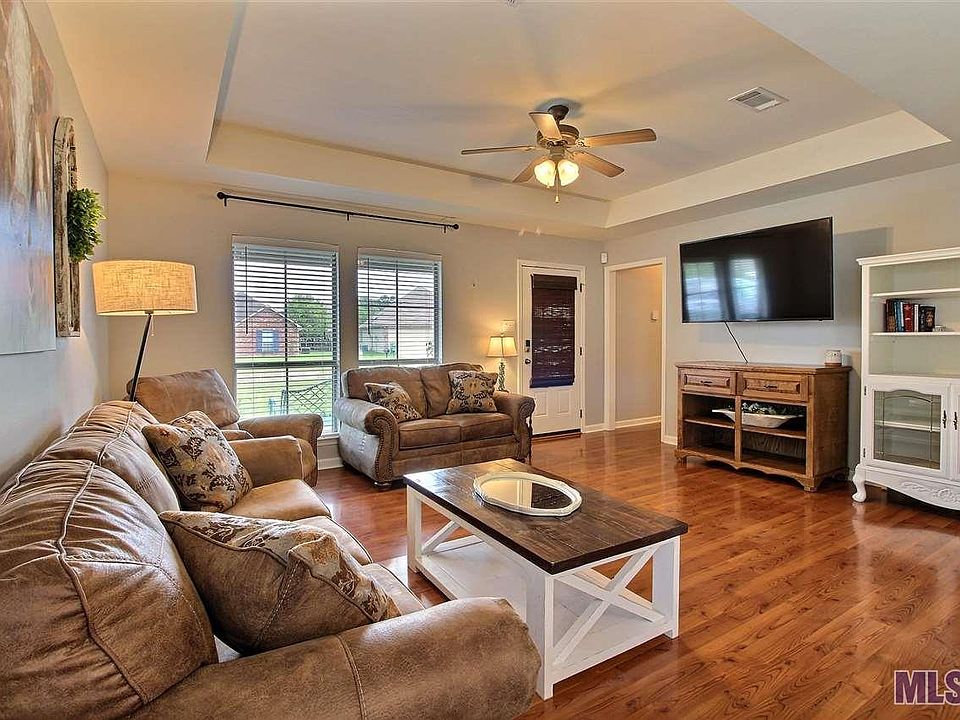 1st image of 12290 Creekside Dr