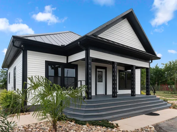 809 S Houston St, Bullard, TX 75757