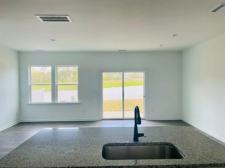 265 Hank Way — Photo 9