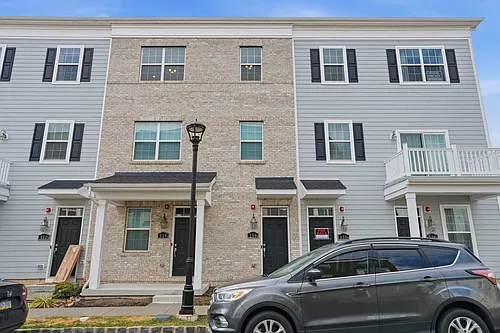 114B King St Photo 1