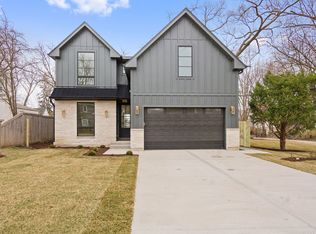 1137 Lincoln St, Glenview, IL 60025