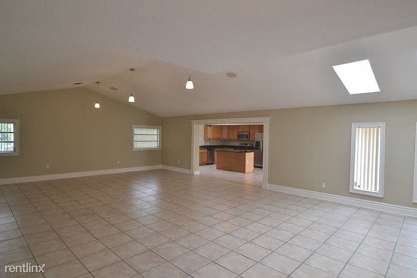 b0e3d26b-c9e9-4619-8ccc-24cfee8260ca-w_1500-h_1000