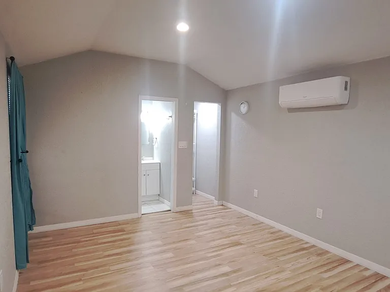 3505 N 72nd St #1 — Photo 3