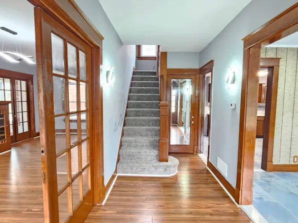 2103 Ferry Ave, Niagara Falls, NY 14301