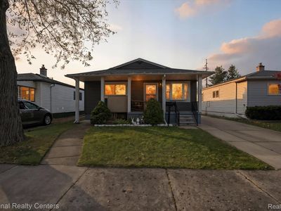 5644 Croissant St, Dearborn Heights, MI, 48125