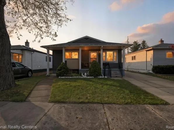 5644 Croissant St, Dearborn Heights, MI 48125