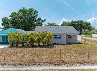 901 Oak St SW, Ruskin, FL 33570