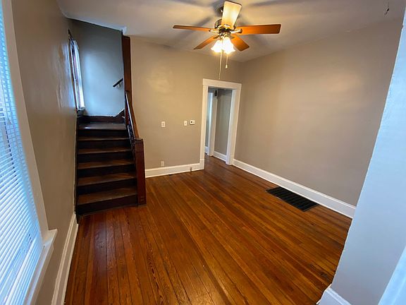 3rd image of 215-217 E Maynard Ave #215