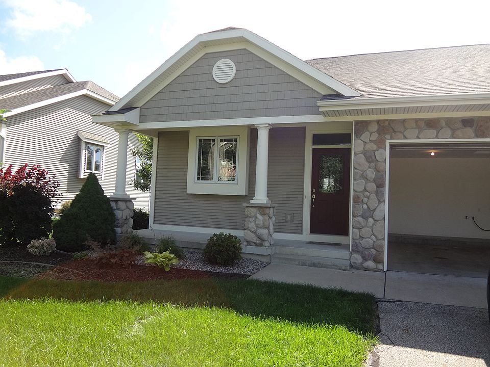 1st image of 4592 Canterbury Dr