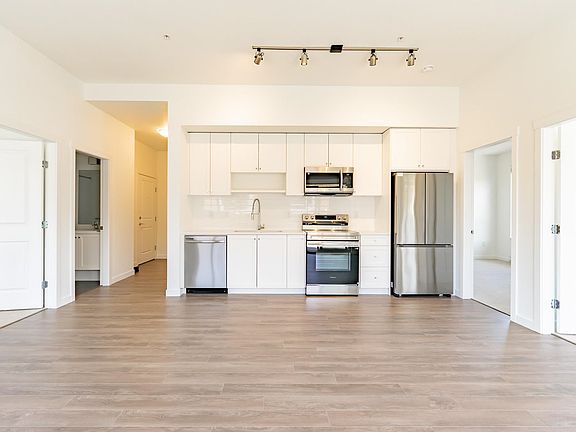 5th image of 15735 85th Ave #607