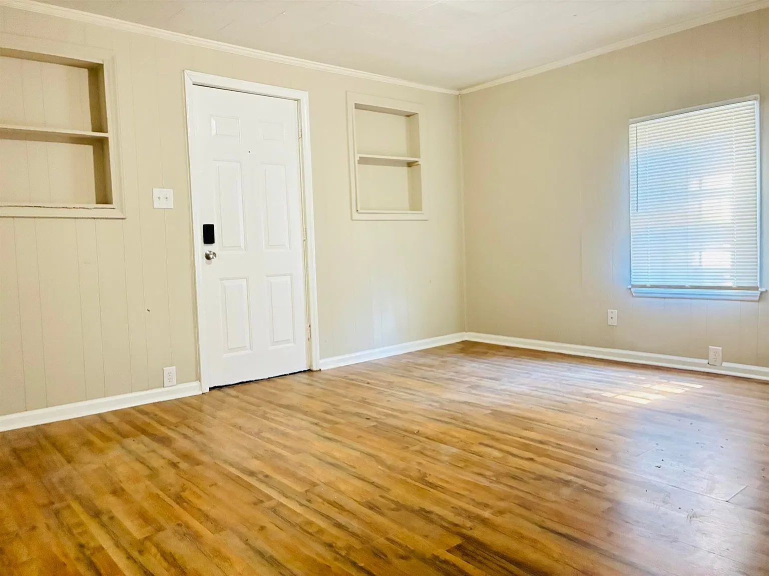 511 Wardell St — Photo 4