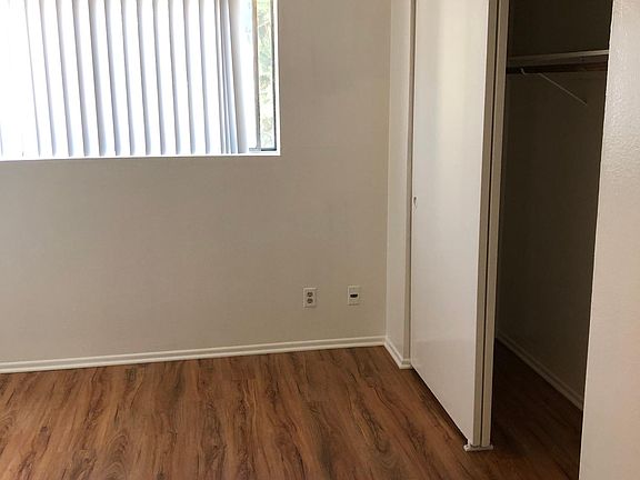 3rd image of 625 Magnolia Ave #14