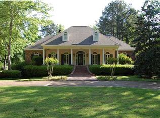 2226 Eastover Dr, Jackson, MS 39211