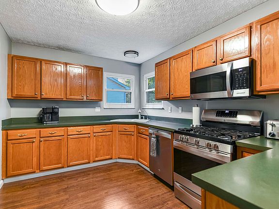 5th image of 174 Dogwood Dr