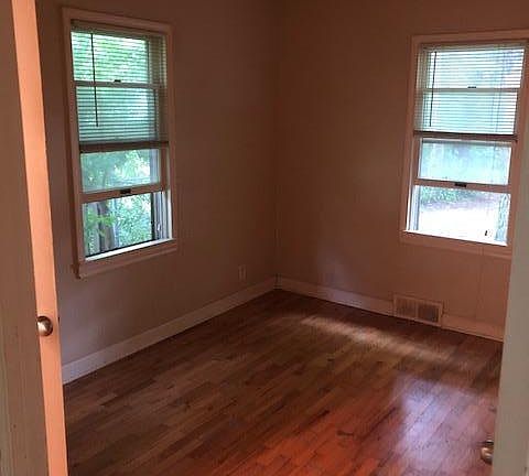 4th image of 714 S Ferry St