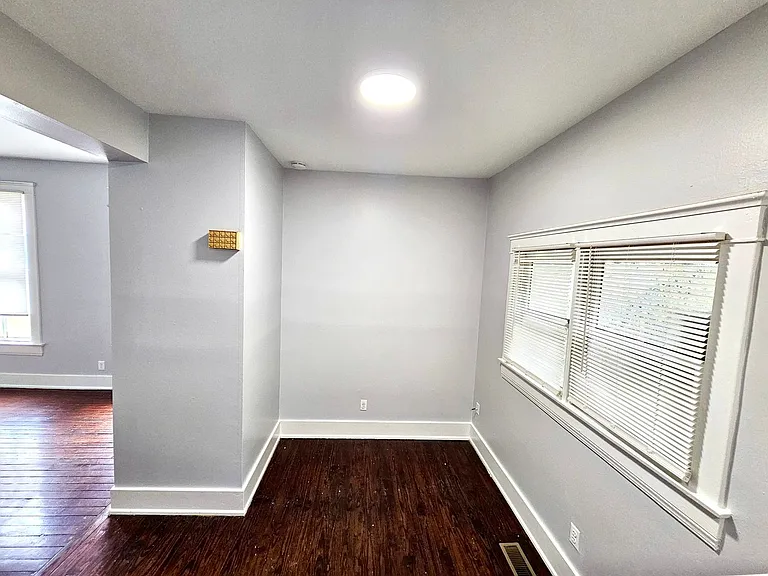 1406 S. 1st Street — Photo 10
