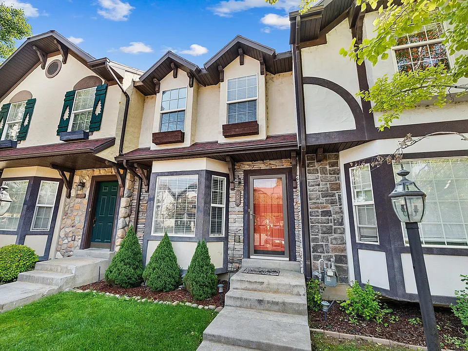169 S Geneva Dr