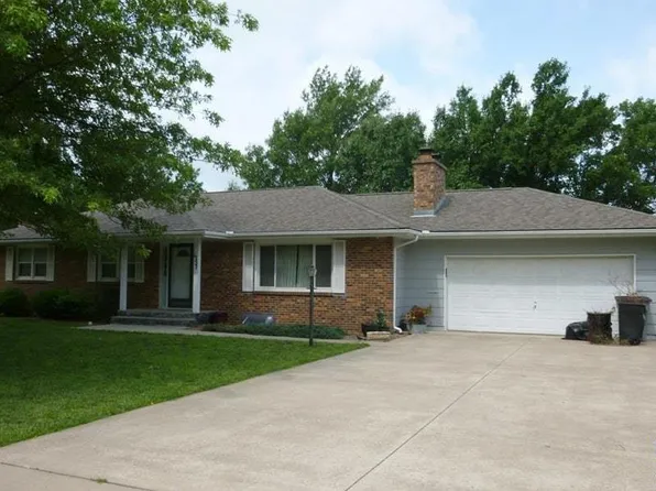 1757 Belmont Ct, Emporia, KS 66801