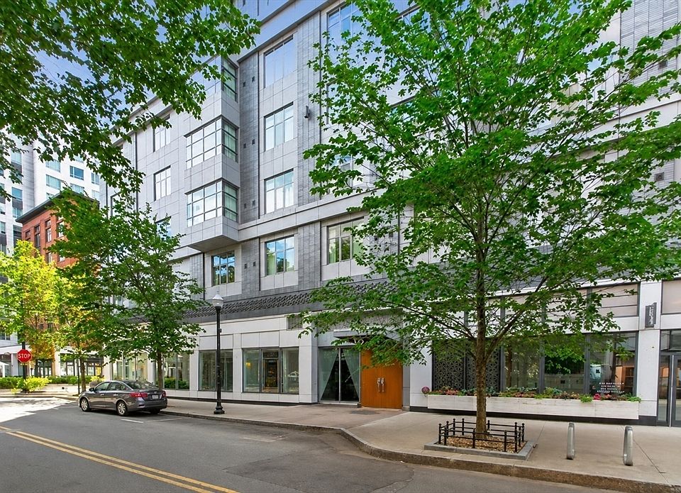 1st image of 375 Canal St #801