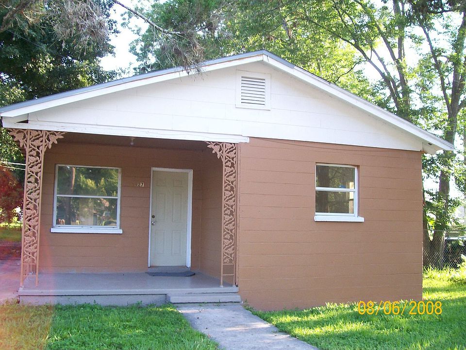 1st image of 927 W 10th St