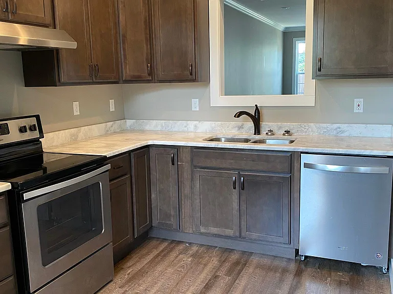 5986 Commons Ln NE — Photo 2