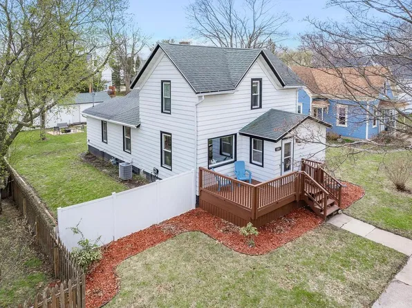 520 3rd Street, Baraboo, WI 53913