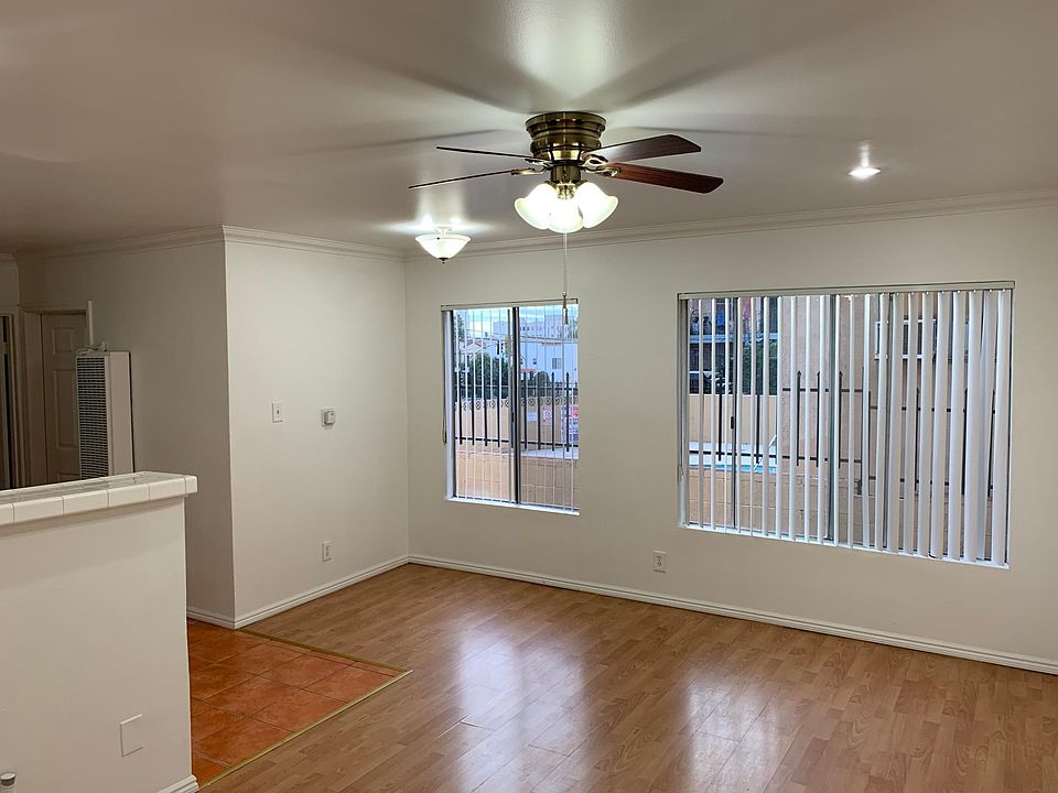 1st image of 4069 Oakwood Ave APT 2