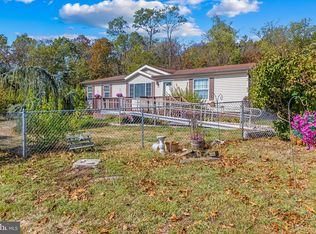 98 Logans Run Rd, Slanesville, WV 25444