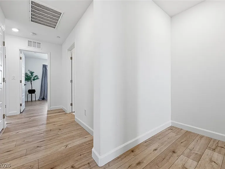 709 Pickled Pepper Pl — Photo 16