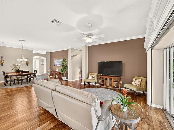 4th image of 2425 BOILING SPRINGS COURT