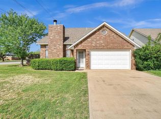 2801 Shiloh Ln, Altus, OK 73521