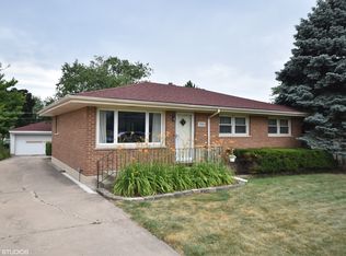 759 N Howard Ave, Elmhurst, IL 60126