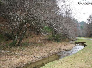 10 Meadow Rd, Ferguson, NC 28624