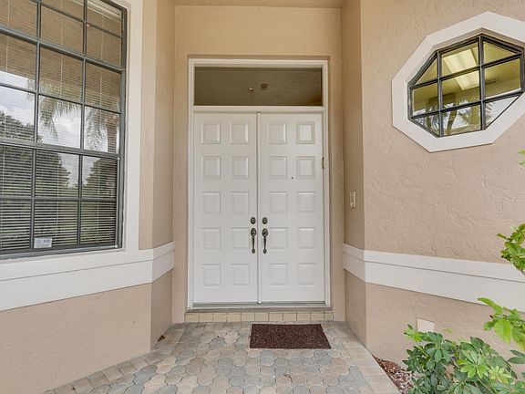 3rd image of 4505 Barclay Fair Way