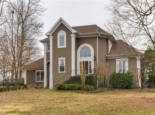 208 Delaney Cir, Dickson, TN 37055