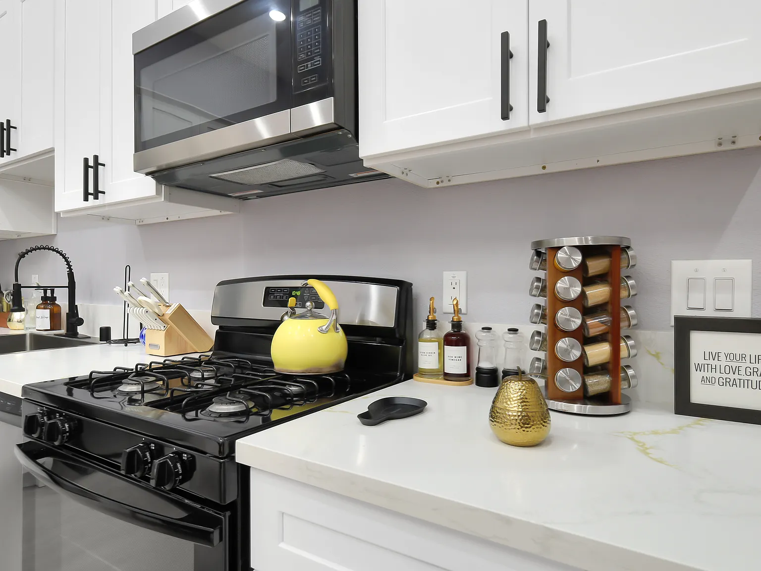 2 bed, $2,650 — Photo 3