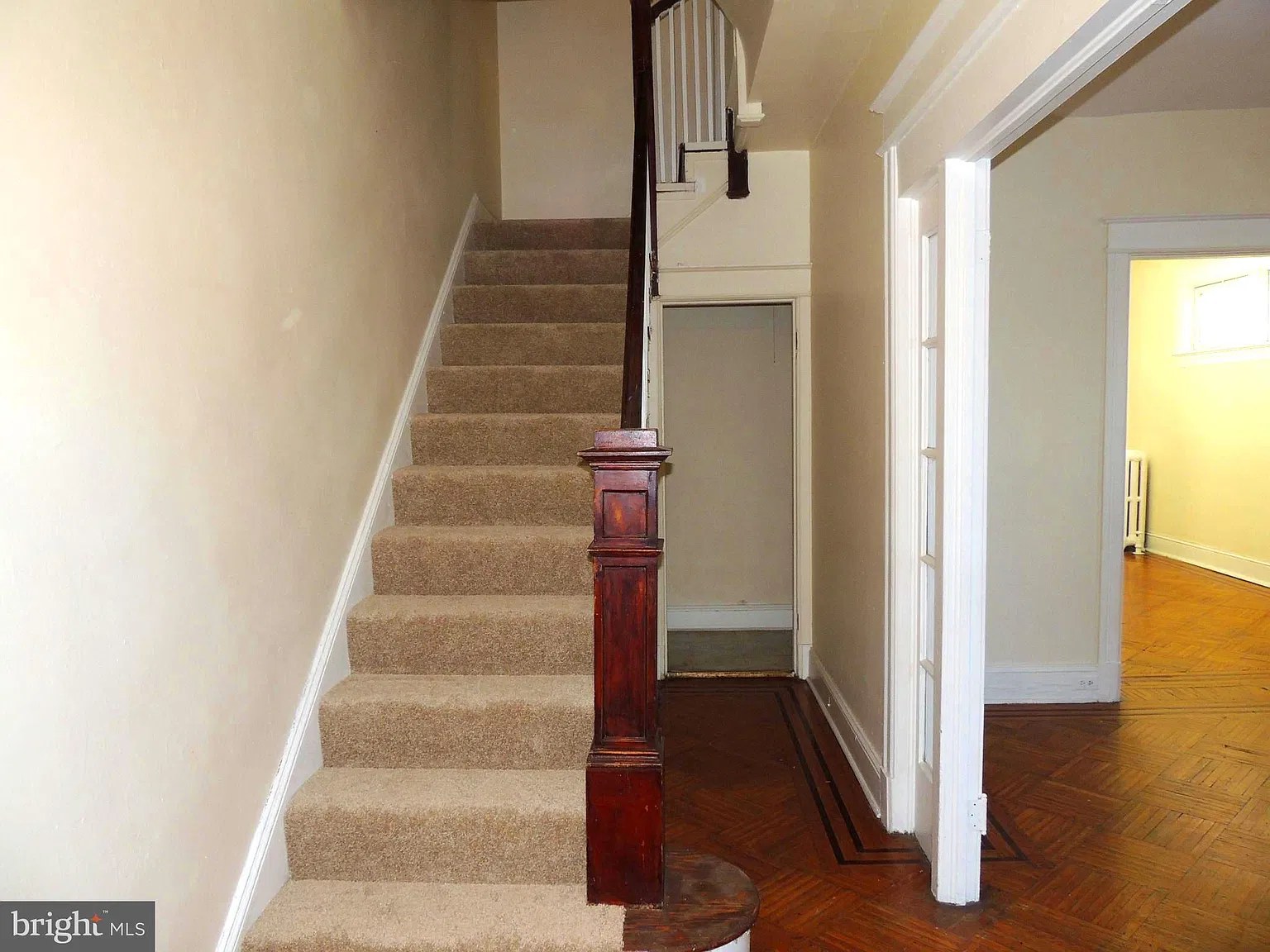 3 bed, 2.0 bath, 2350 sqft, $3,700 — Photo 3