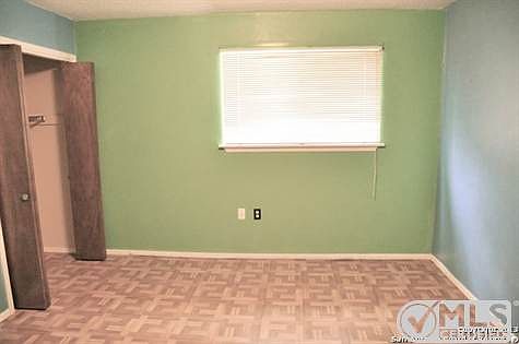 5th image of 240 Bear Creek Dr