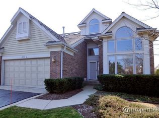 805 Fountain View Dr, Deerfield, IL 60015